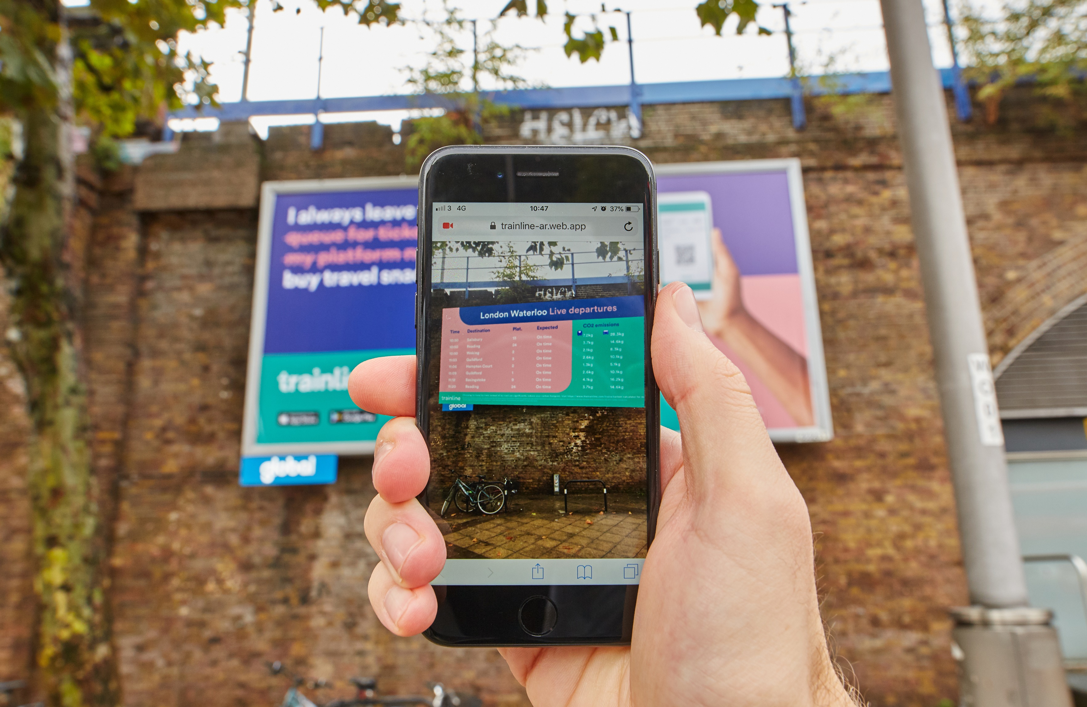 Trainline Launches Ar Poster Campaign At London S Waterloo Train Station Mobile Marketing Magazine