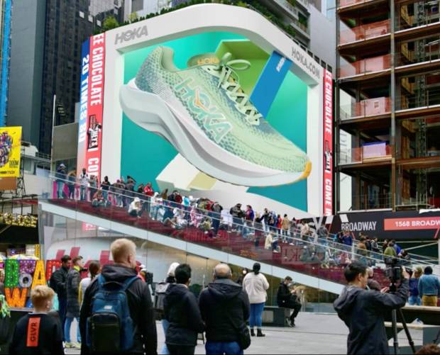 Jellyfish unleashes the HOKA brand’s Mach X Racing Shoe with breakthrough 3D DOOH in New York City